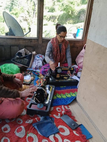 FREE MASK DISTRIBUTION BY DISHA WORKERS DURING COVID PANDEMIC